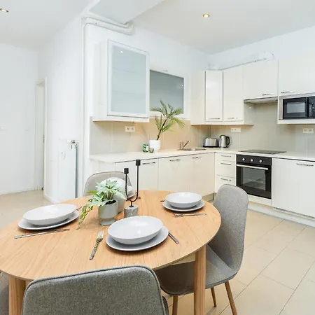 公寓 Rentero Two Bedroom In - Two Bathroom - Parking