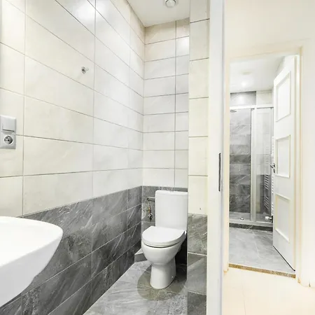 Rentero Two Bedroom In - Two Bathroom - Parking Apartment *
